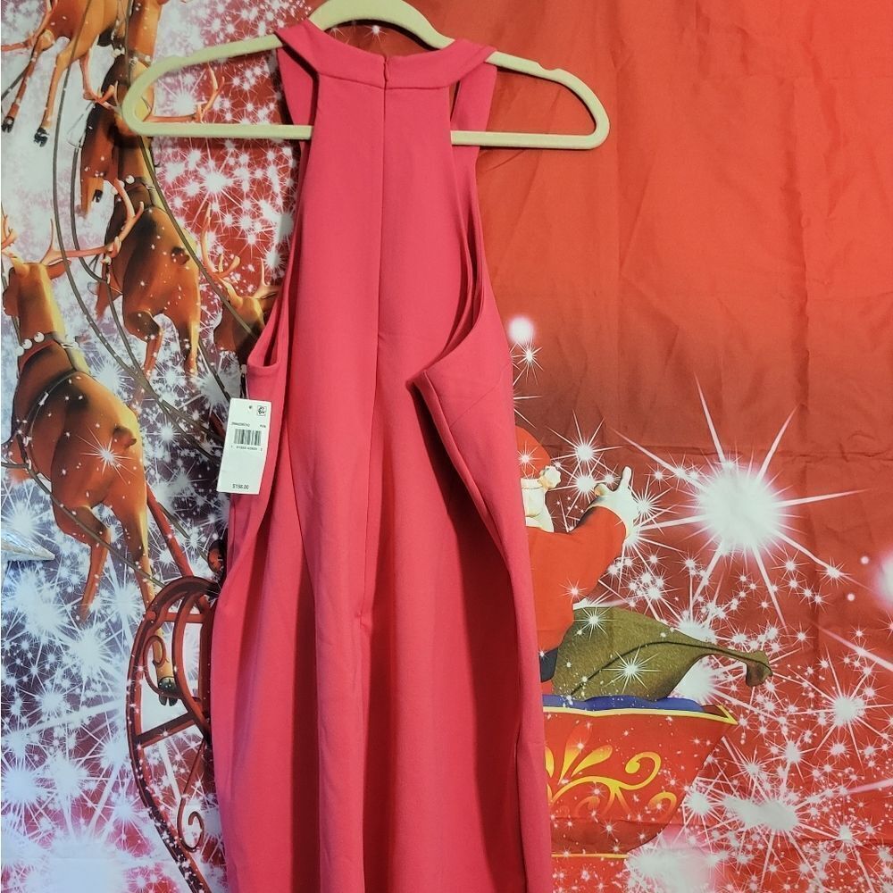 Keyhole Halter Dress - Picture 14 of 15
